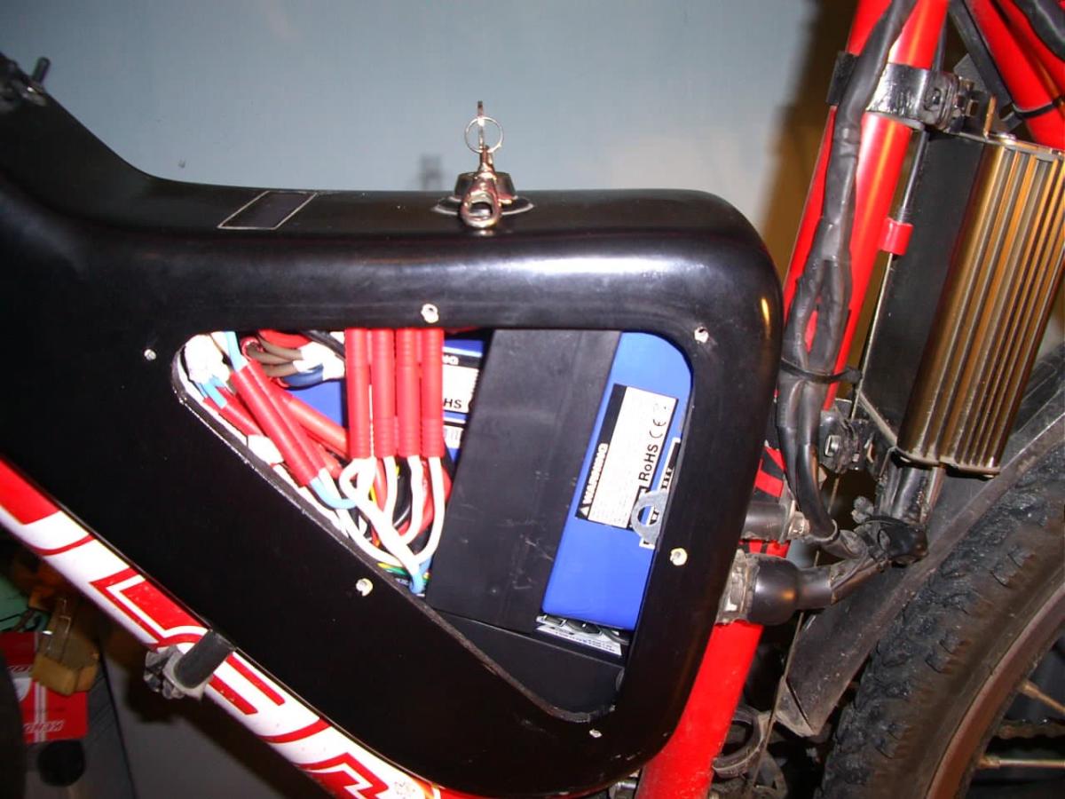 Bočna strana kućišta baterija za električni bicikl