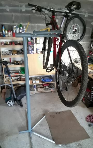 Bicikl postavljen u stalak